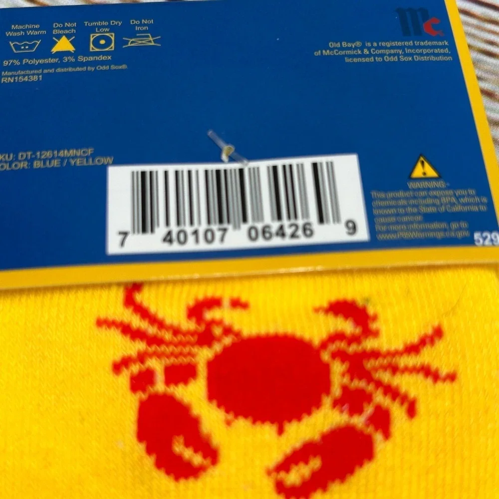 Old Bay‎ Seasoning Mens Crew Socks Yellow Blue Red Crab Lobster Size 6-12 NWT